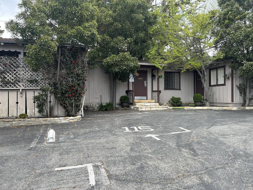 Carmel Resort Inn photo 88