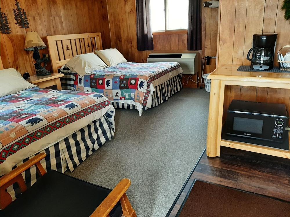 Sunshine Motel and Cabins photo 36