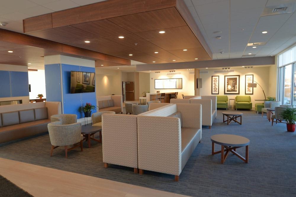 Holiday Inn Express & Suites Onalaska La Crosse Area by IHG photo 40