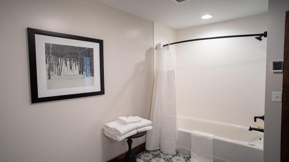 Corduroy Inn and Lodge, Trademark Collection by Wyndham photo 28