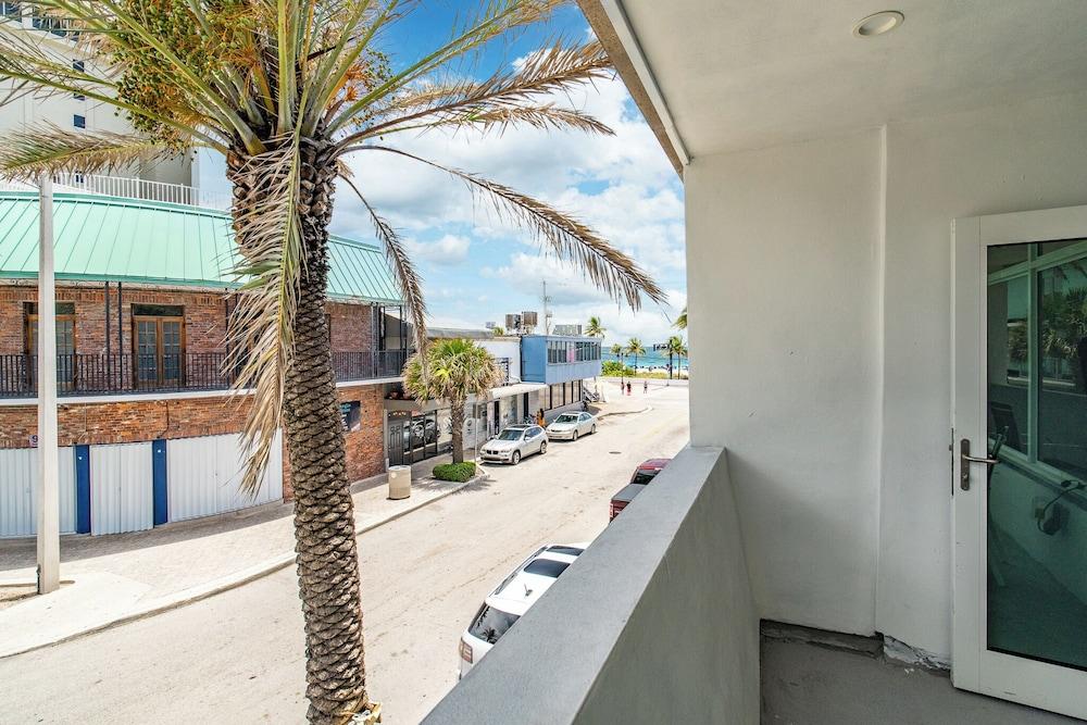 BeachSide 9th Residences photo 5