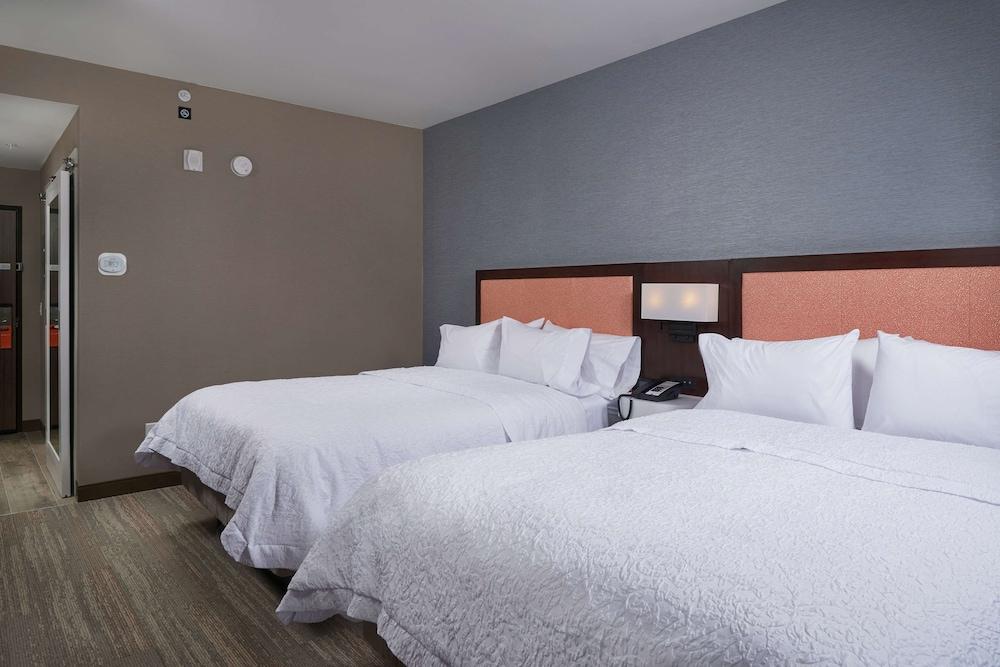 Hampton Inn by Hilton Burley photo 12