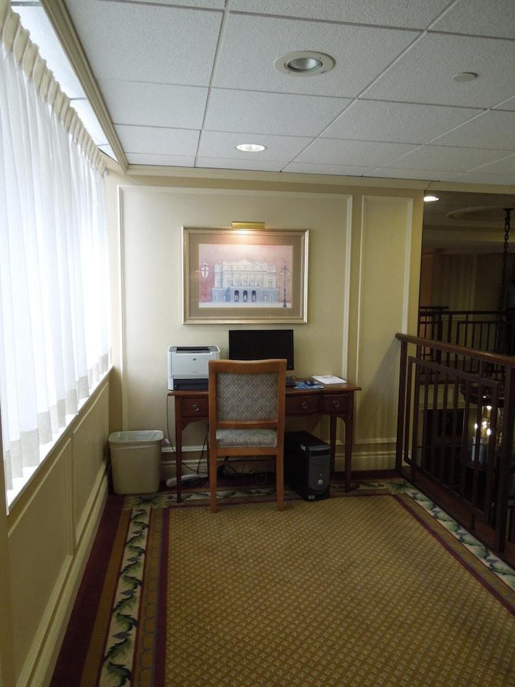 Rockville Centre Inn photo 2
