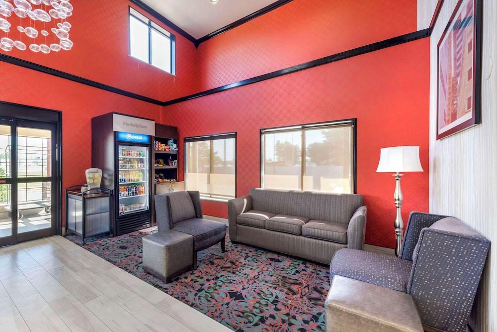 Comfort Suites Fairgrounds West photo 21