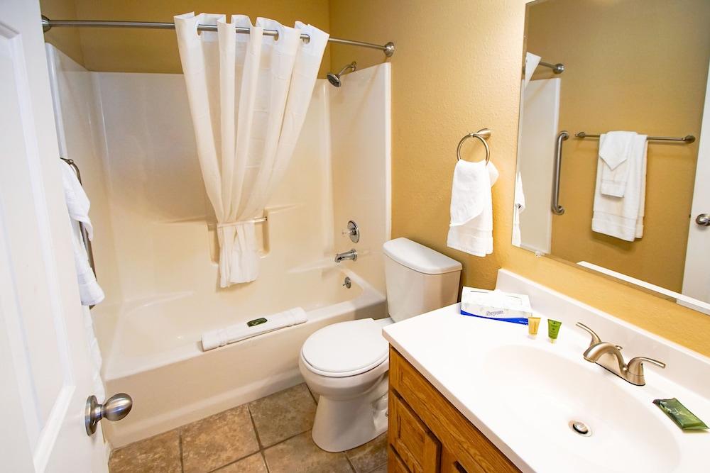 The Townhouses photo 20