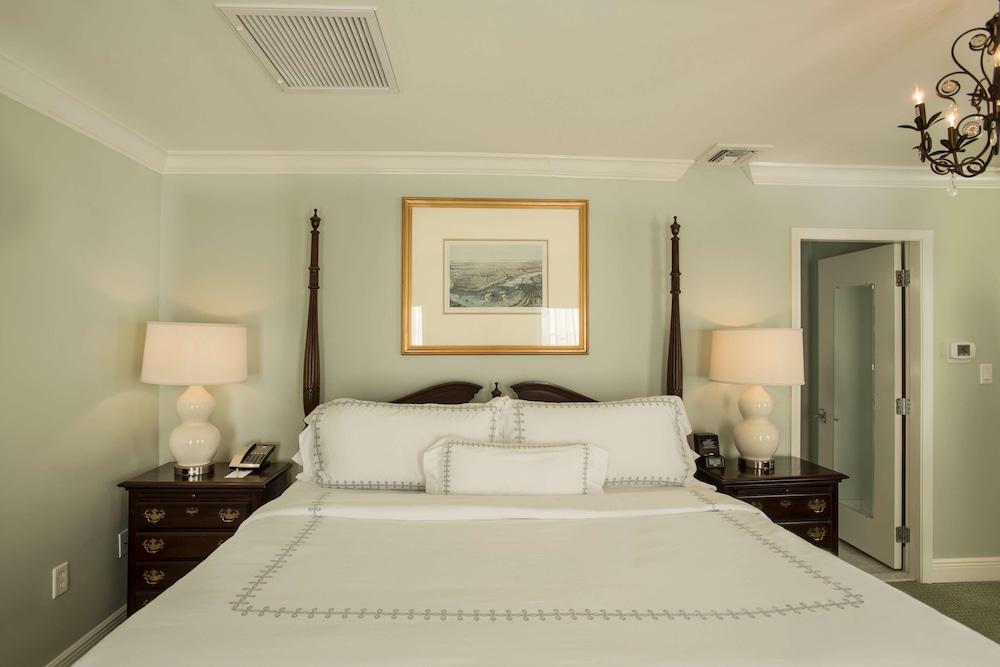 Bienville House photo 4