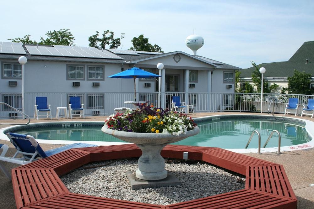 Baymont by Wyndham Osage Beach photo 3