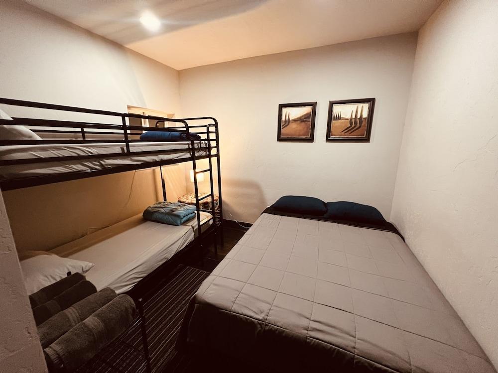 Treeline Hostel photo 4