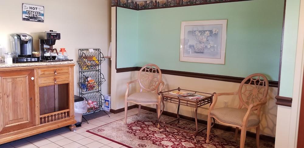 Classic Inn photo 26