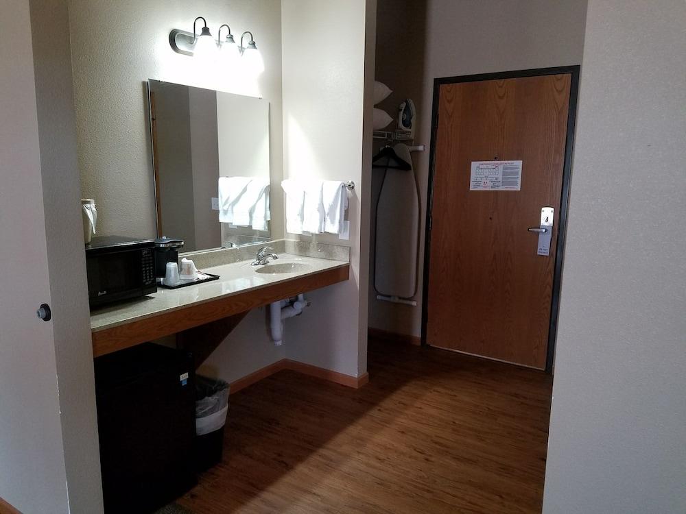 Woodside Old Towne Hotel photo 18