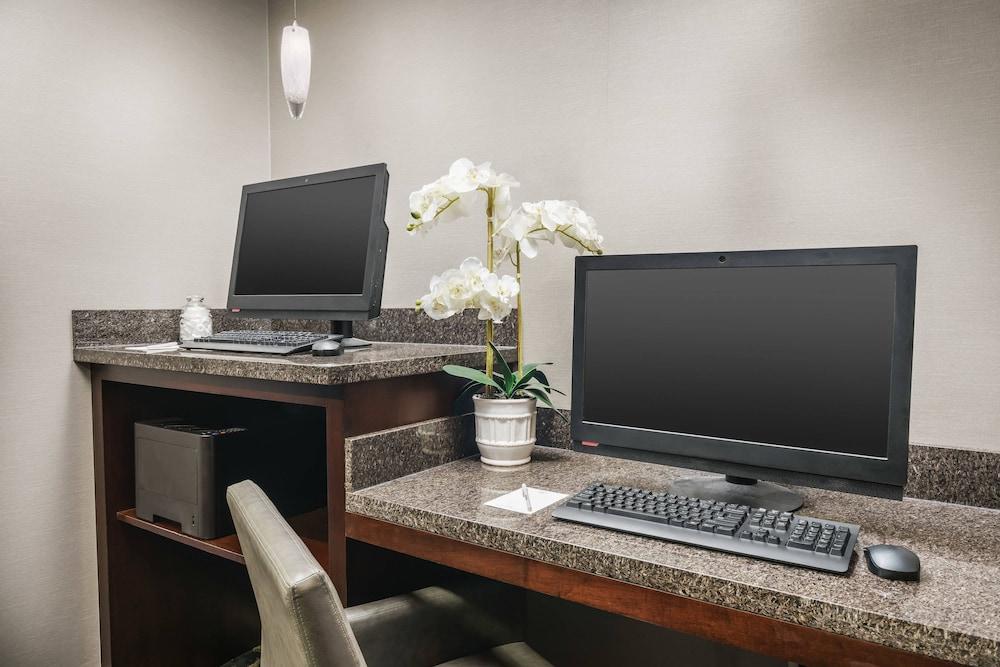 Residence Inn by Marriott Colchester photo 23
