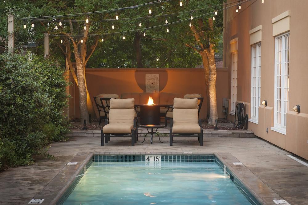 Hampton Inn New Orleans-St. Charles Ave./Garden District photo 12