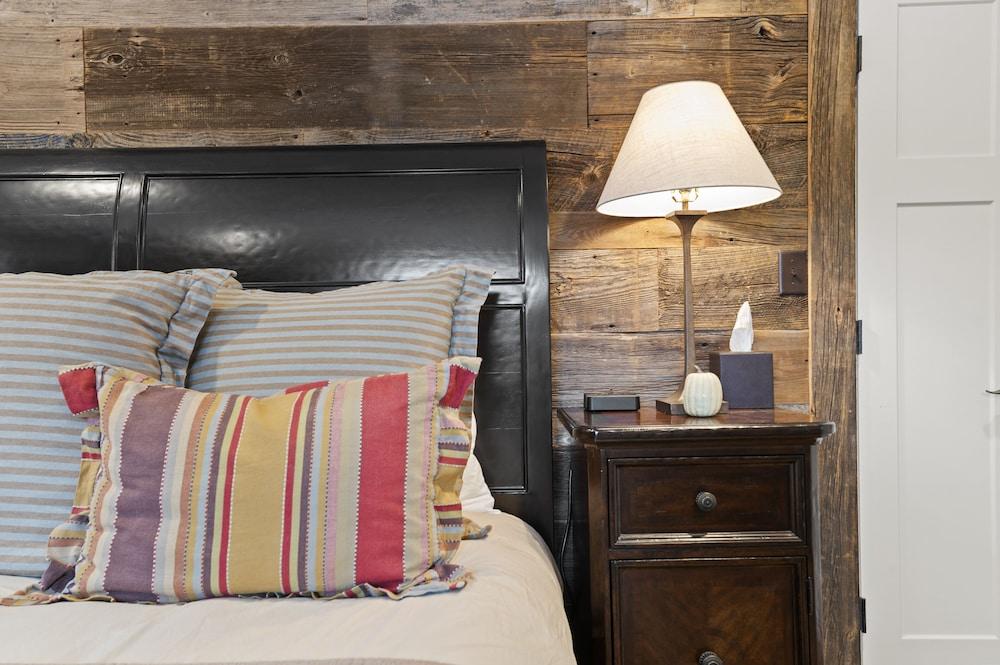 Brook Bound Inn photo 32