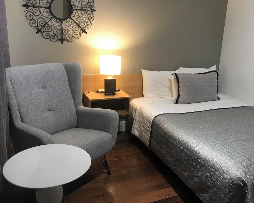 Touchstone Hotel - City Center photo 19