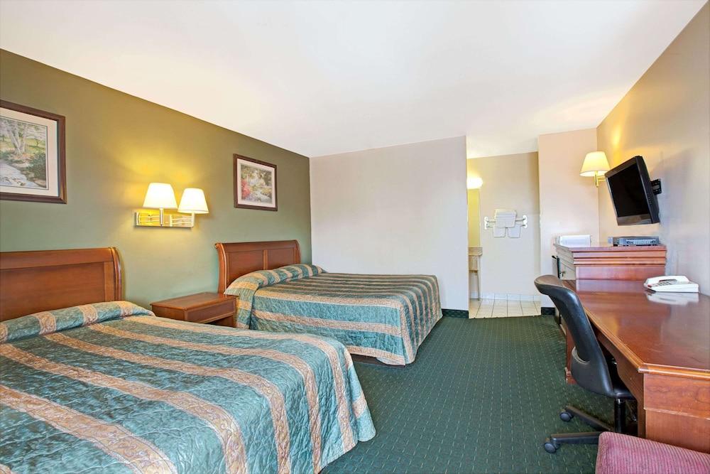 Knights Inn South Hackensack photo 8