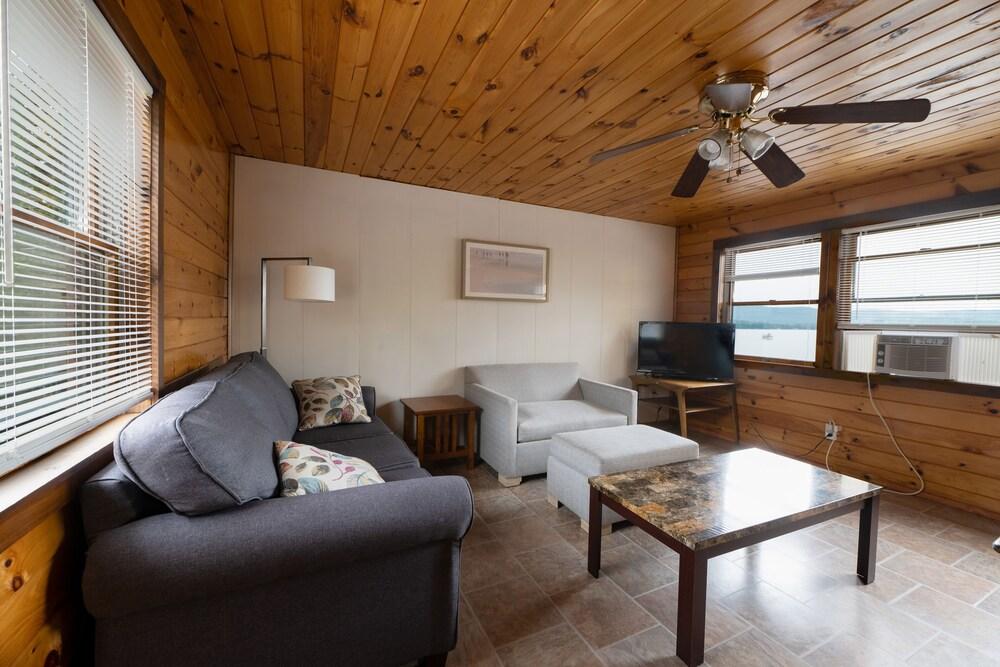 Depe Dene Lakeside Resort photo 38