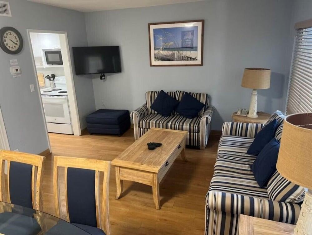 Berkshire Beach Club photo 2