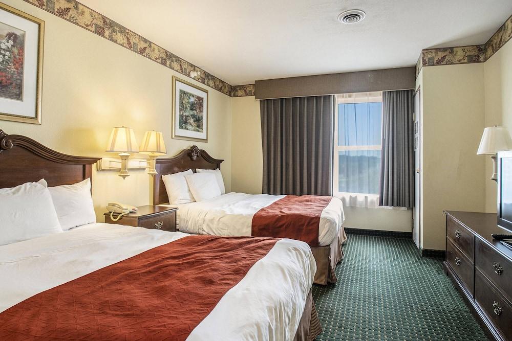 Country Inn & Suites by Radisson, Elkhart North photo 22