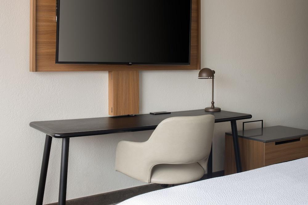 Fairfield Inn by Marriott Issaquah photo 4