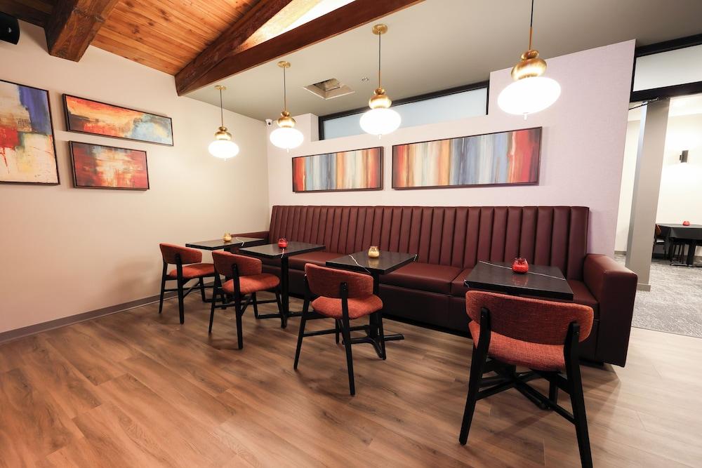 Village Inn photo 22
