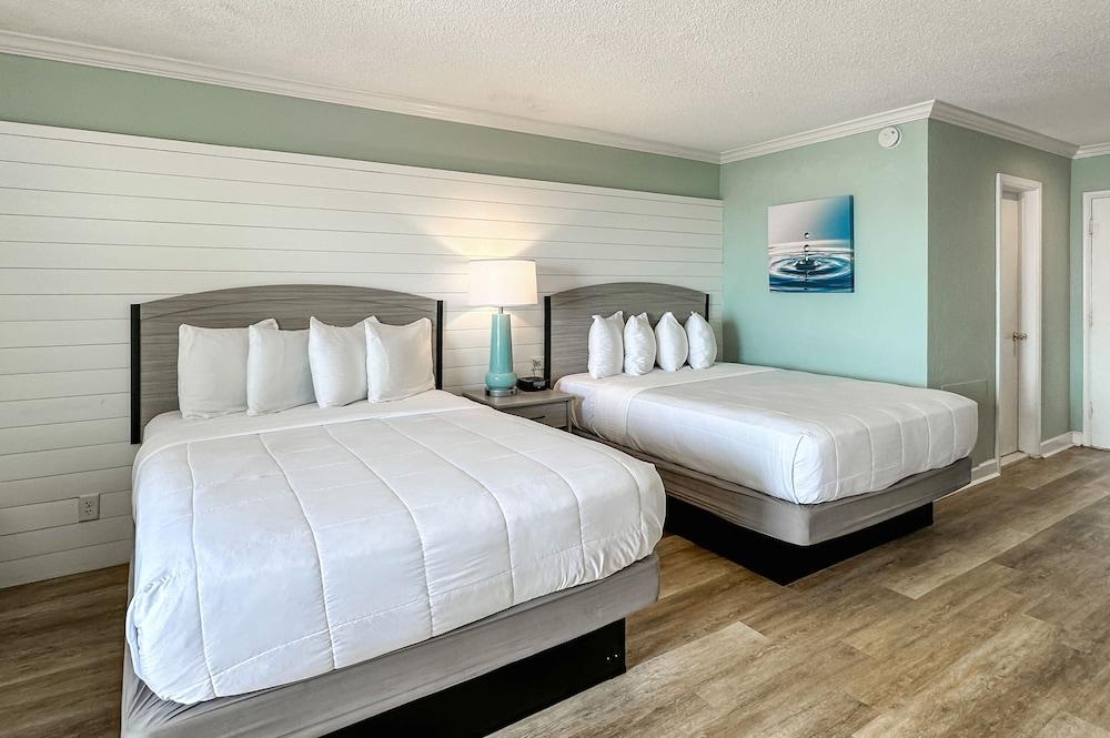 Thunderbird Beach Resort photo 8