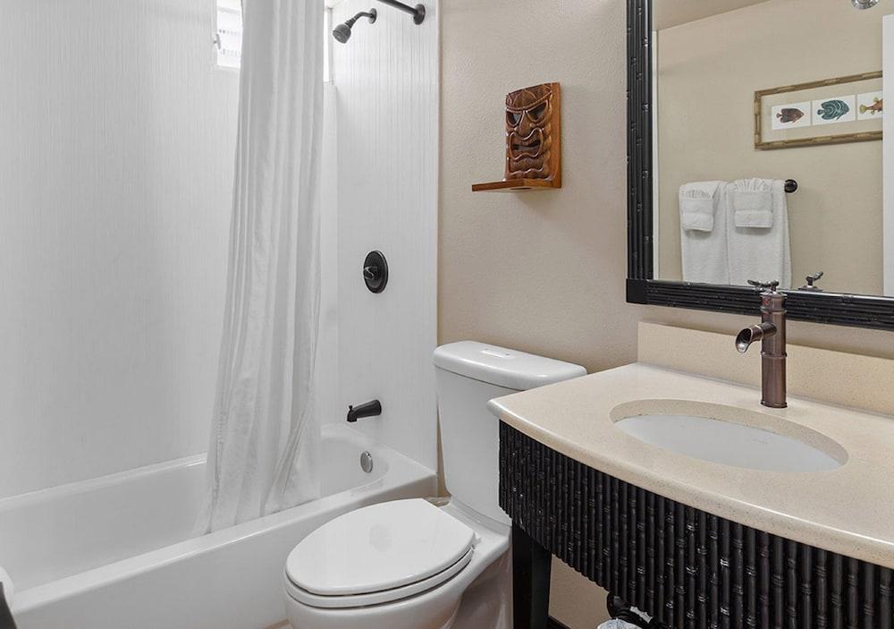 Castle Bamboo Waikīkī Hotel photo 32