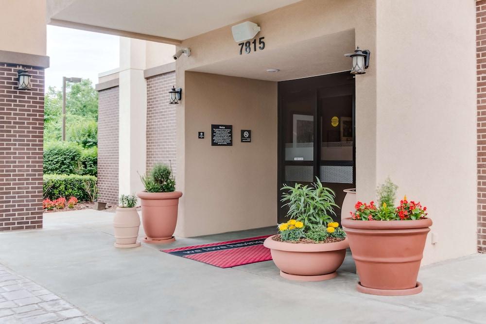 Hampton Inn Bellevue / Nashville-I-40 West photo 36