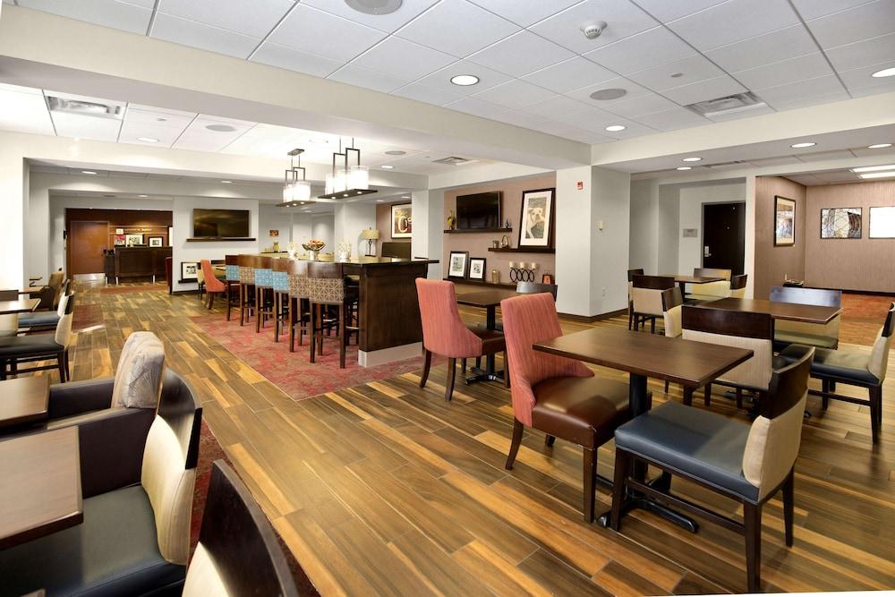 Hampton Inn Butler photo 36