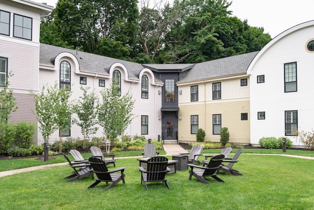 Briar Barn Inn photo 88
