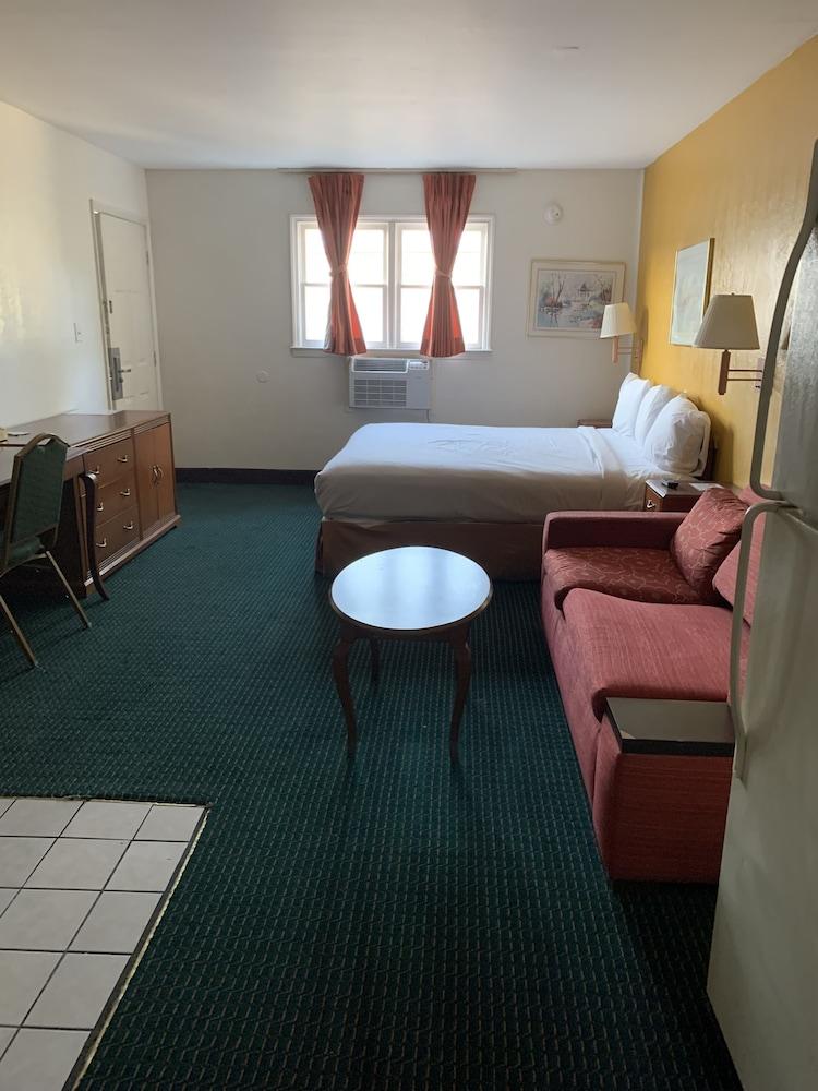 Americas Best Value Inn Roxboro photo 9