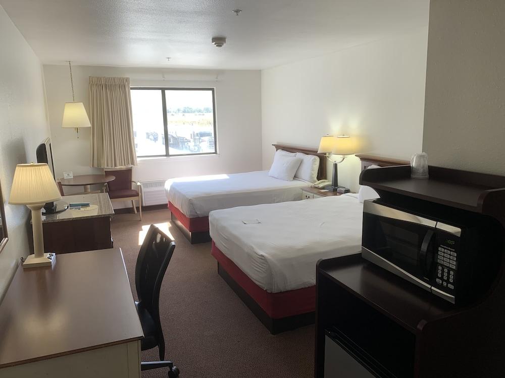Days Inn by Wyndham Lake Point photo 21