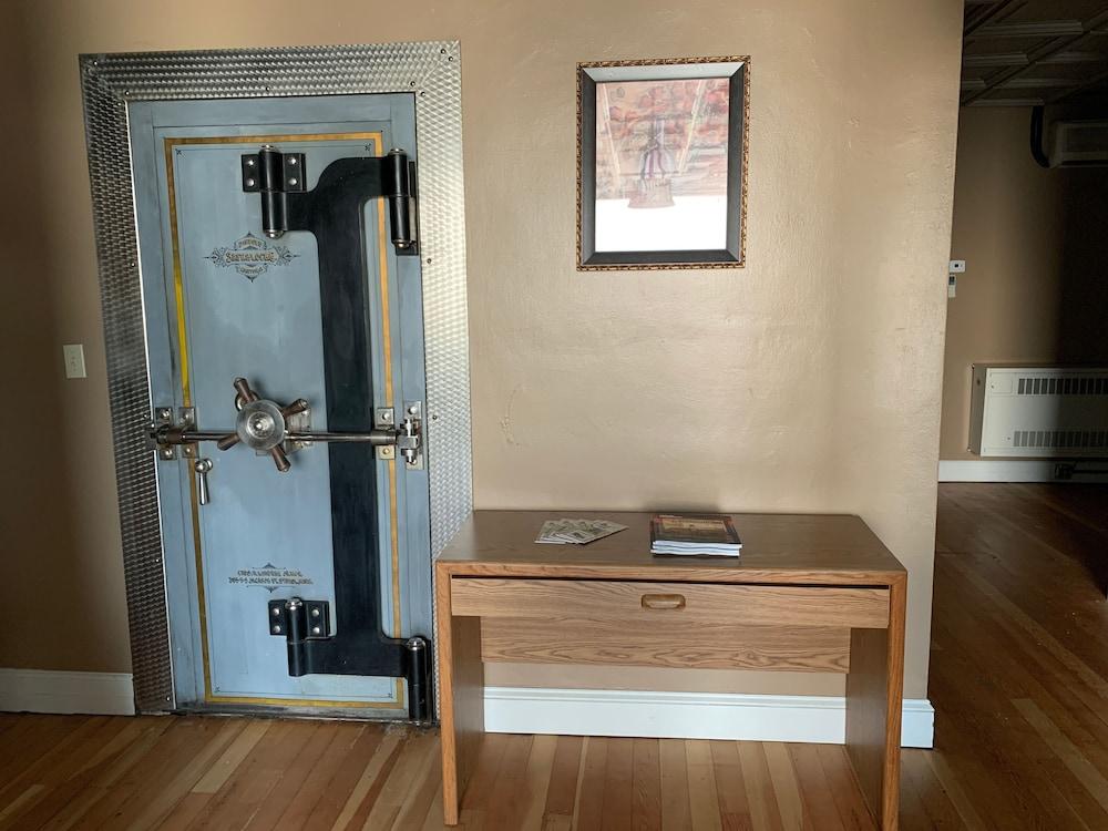 Nashwauk Lodging - Hostel photo 57
