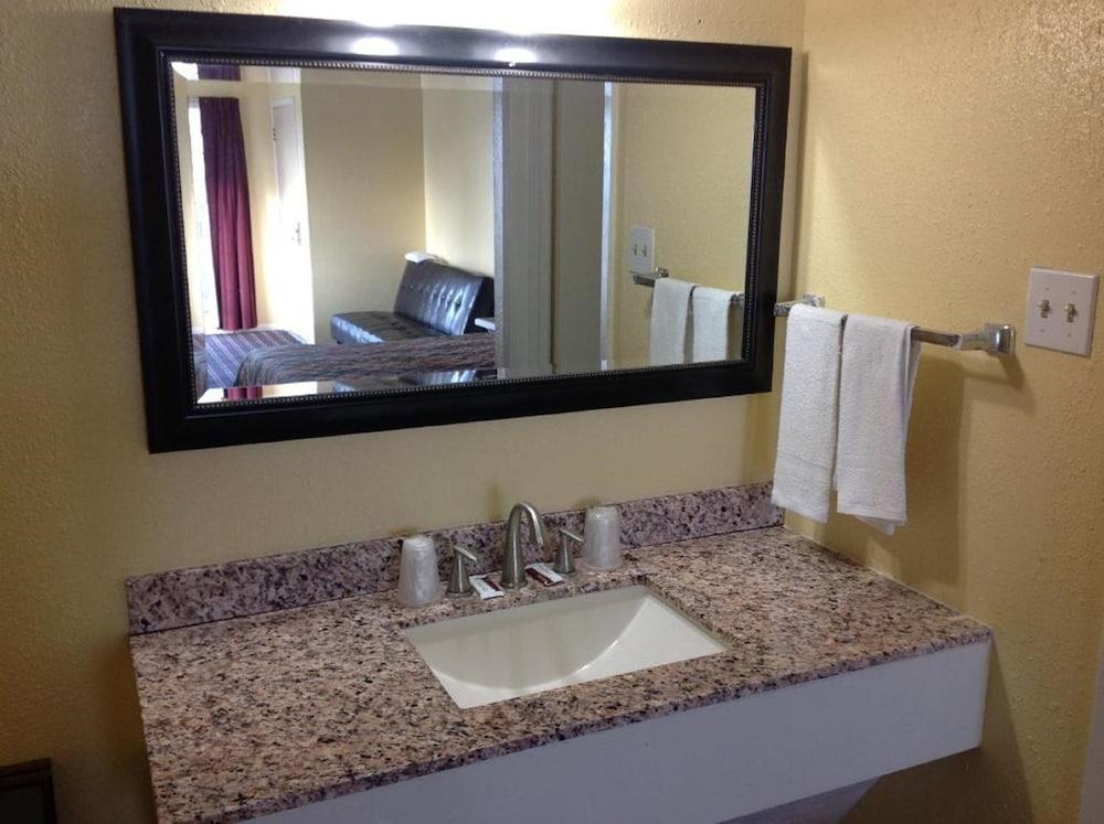 Sea Shell Inn Motel photo 13