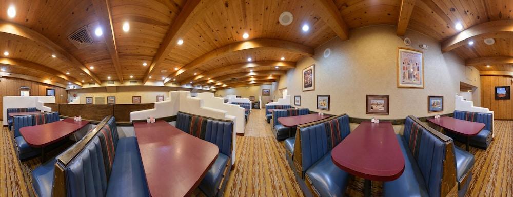Thunderbird Lodge photo 28