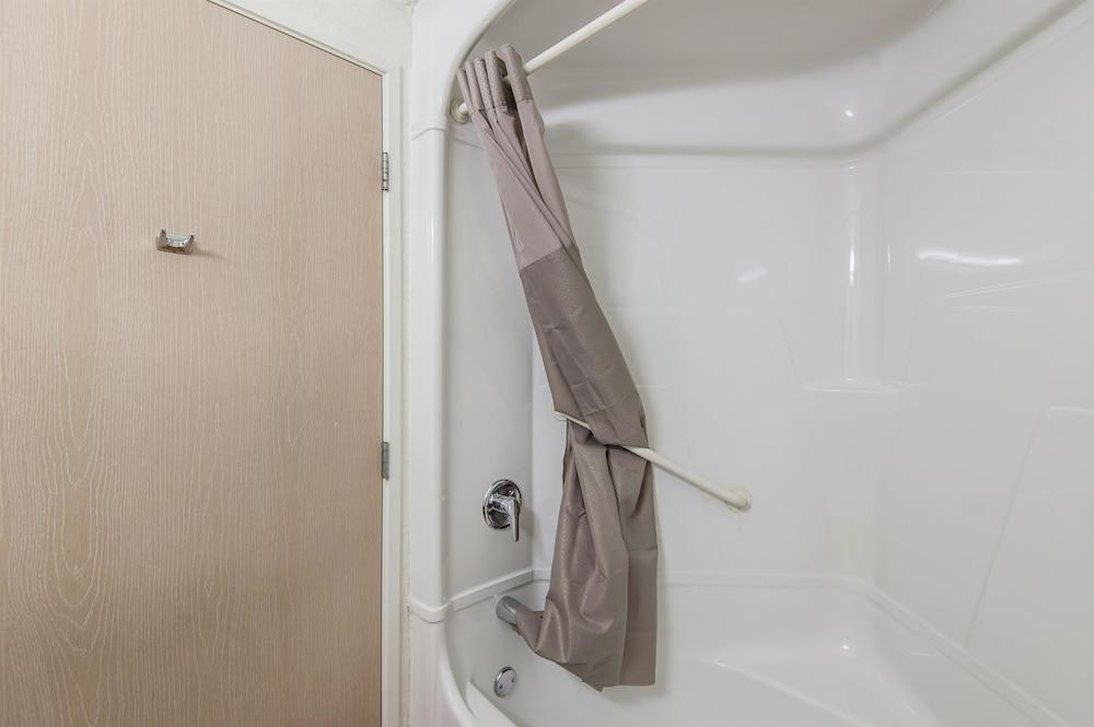 Motel 6 Junction City, KS photo 20