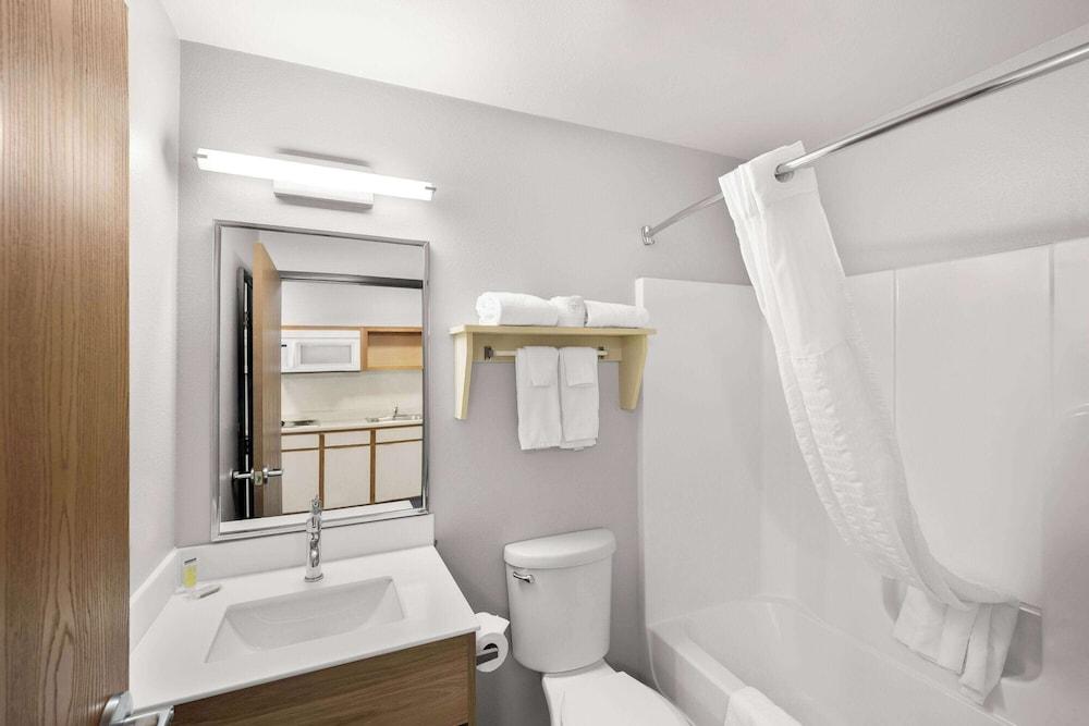 Birch Hill Suite Rochester – Med City photo 29