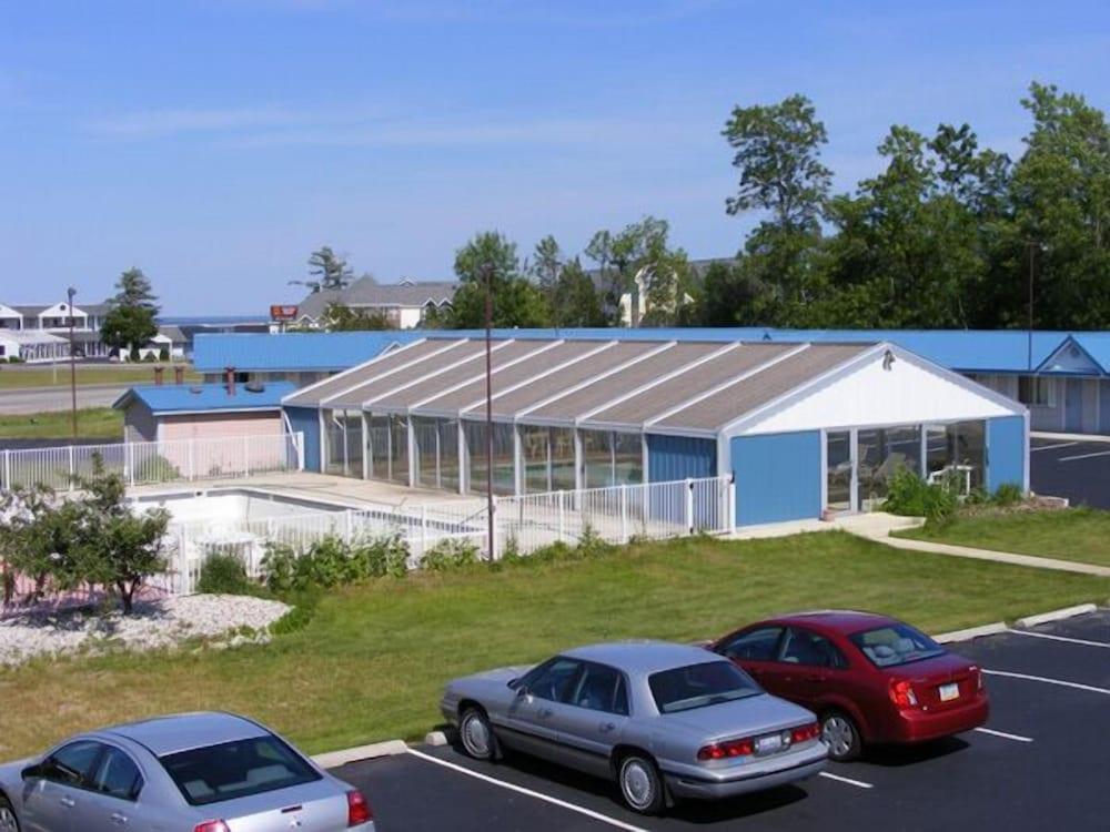 Great Lakes Inn photo 21
