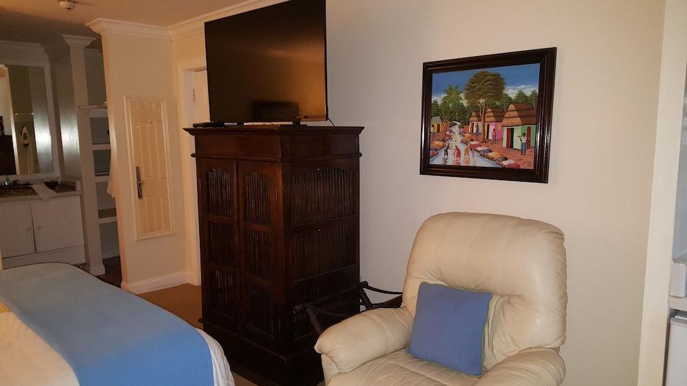 The Caribbean Court Boutique Hotel photo 64