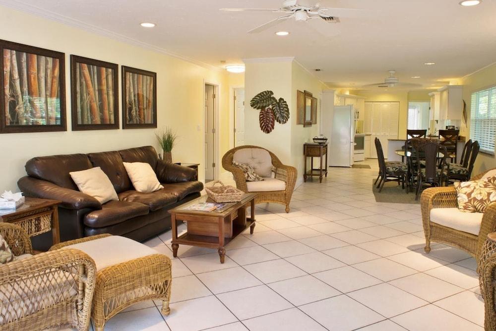 Siesta Palms By the Beach photo 71