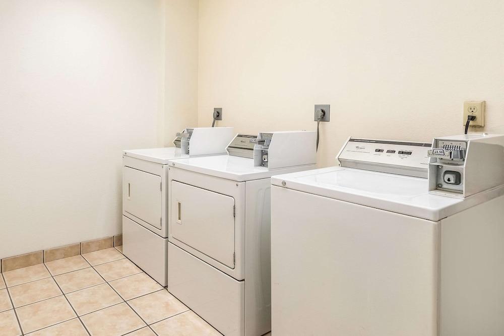 Quality Inn & Suites Albert Lea photo 9
