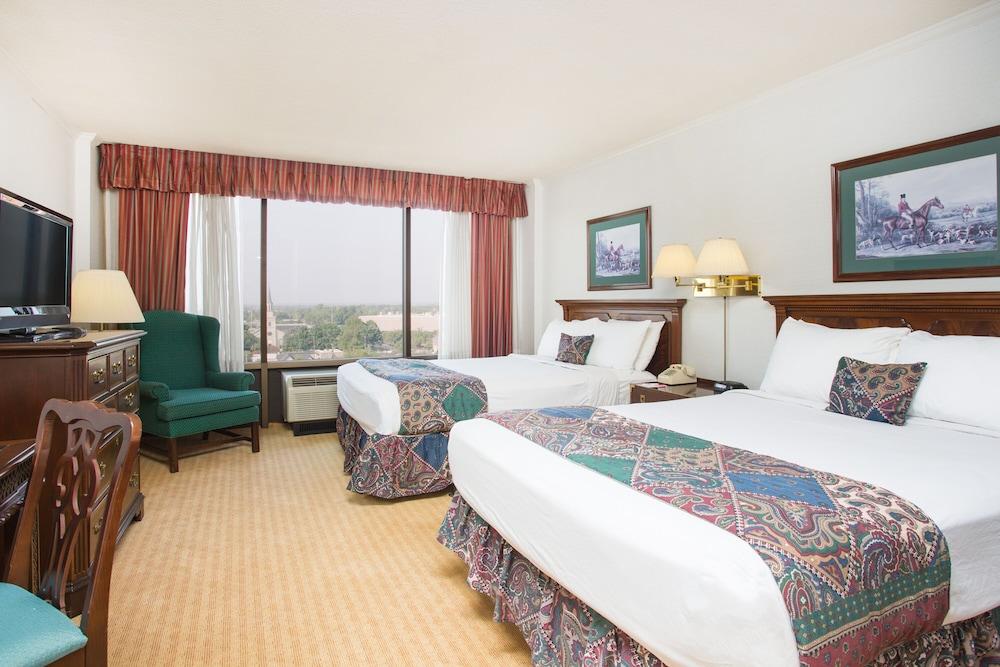 Ramada Hotel & Conf Center by Wyndham Augusta Downtown photo 9