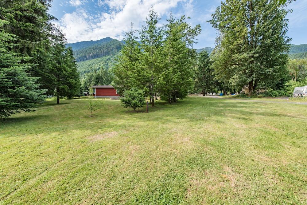 Emerald Valley Inn photo 60