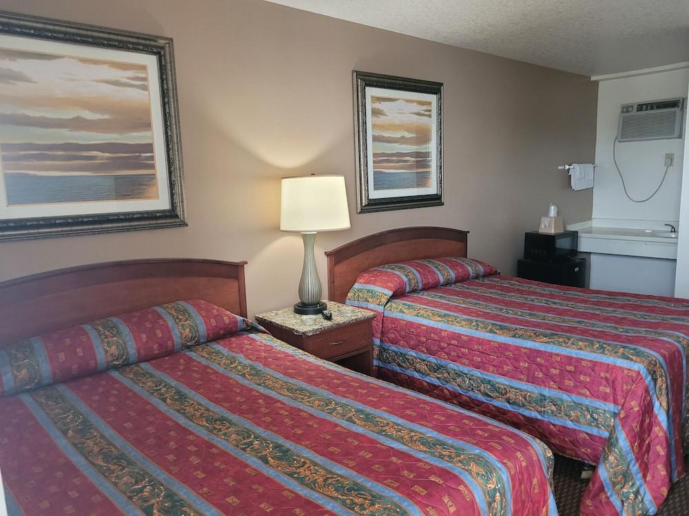 Queens Lodge Motel photo 2
