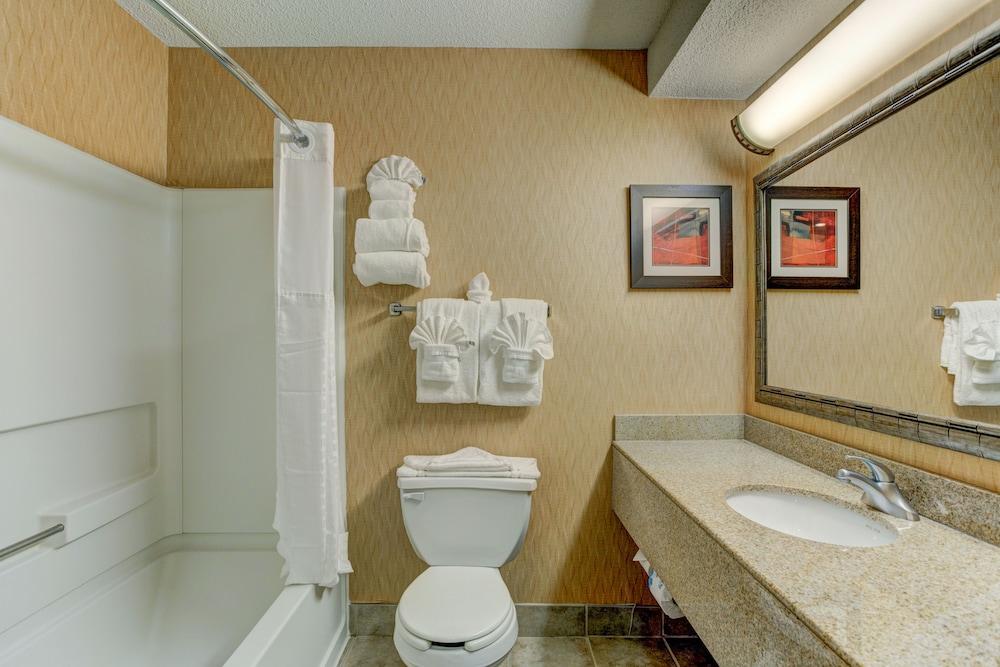 Fairfield by Marriott Inn & Suites Durham photo 22