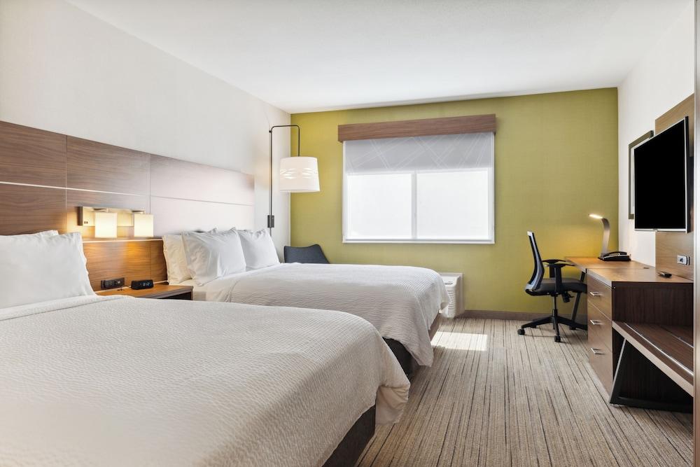 Holiday Inn Express & Suites Mountain View Silicon Valley by IHG photo 10