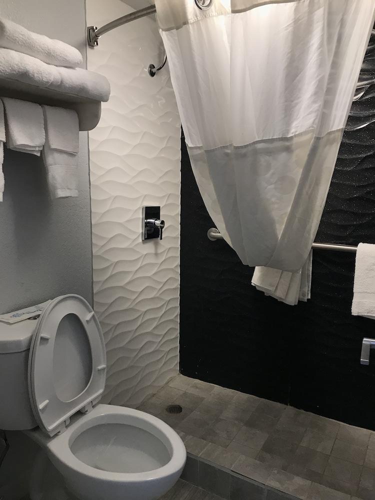 Royal Inn photo 49