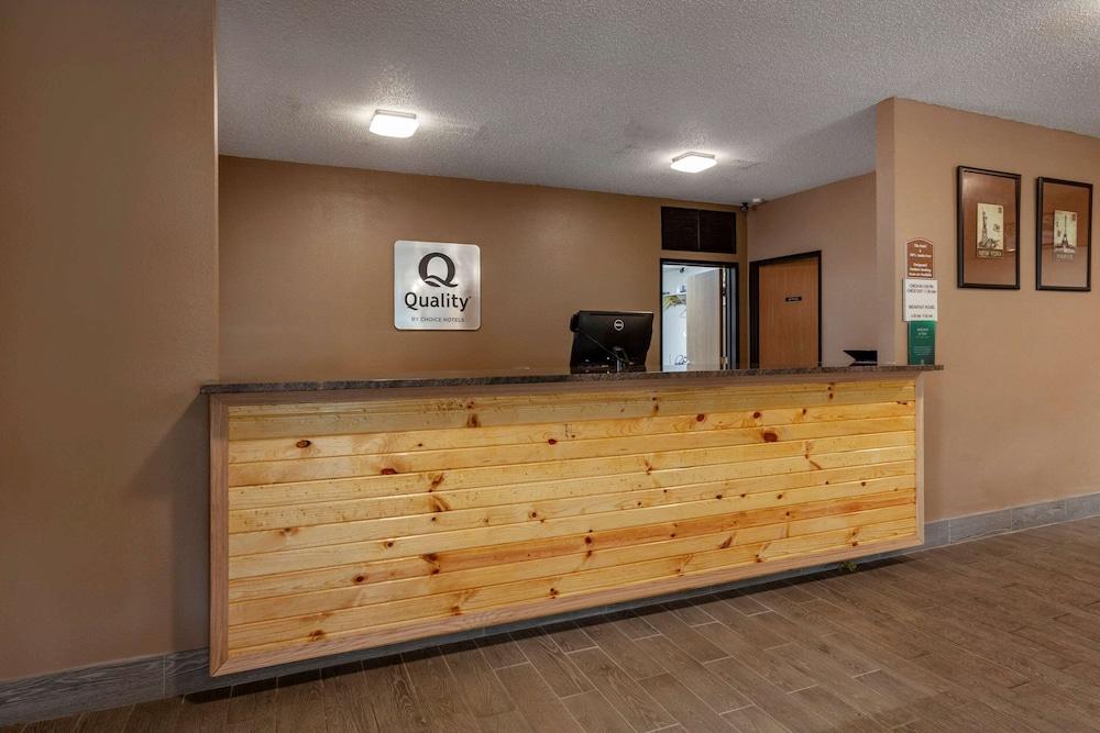 Quality Inn Redgranite photo 4