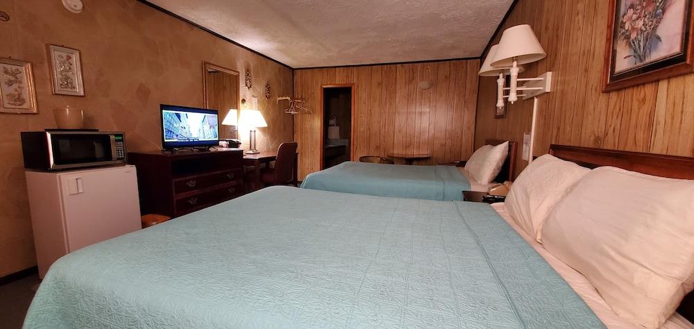 Red Ranch Motel photo 48