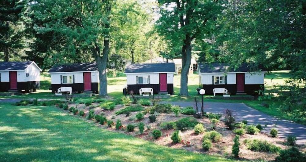 Spring Hill Motel photo 56