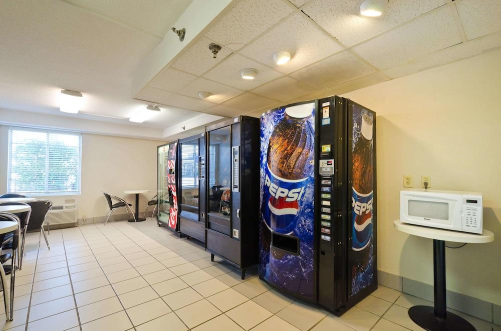 Motel 6 Springfield, VA - Washington DC Southwest photo 25